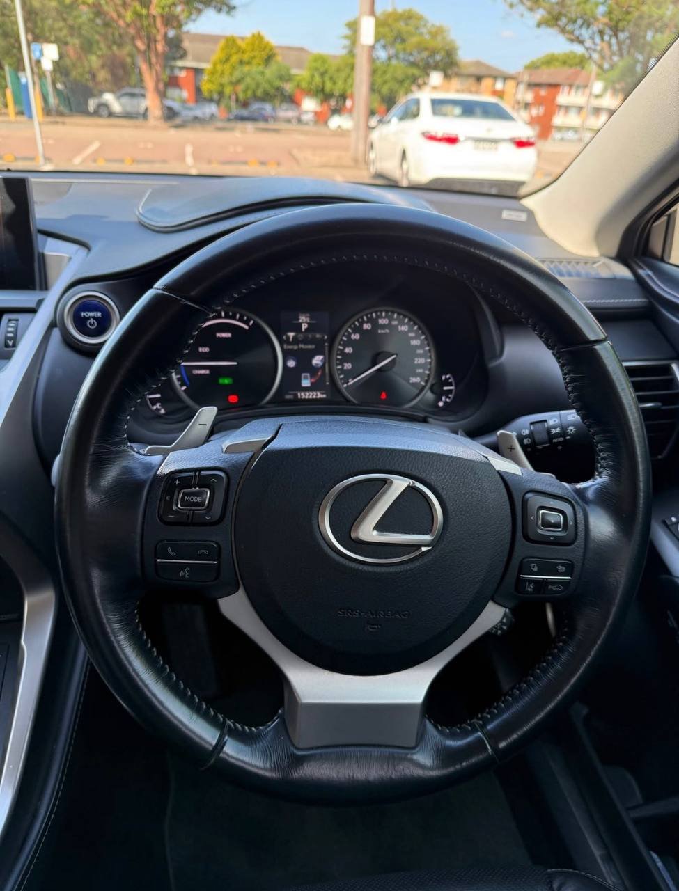 Buy Used Lexus SUV - Image 7