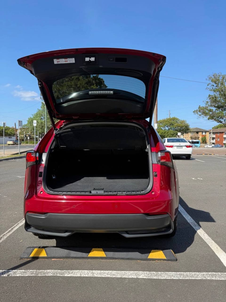 Buy Used Lexus SUV - Image 3